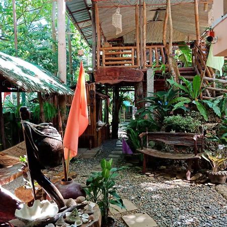 Victoria Guest House And Cottages Puerto Princesa Ngoại thất bức ảnh