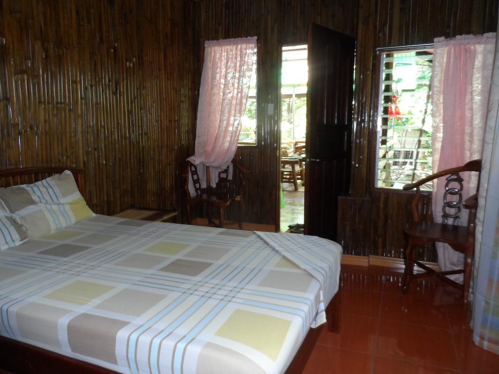 Victoria Guest House And Cottages Puerto Princesa Ngoại thất bức ảnh