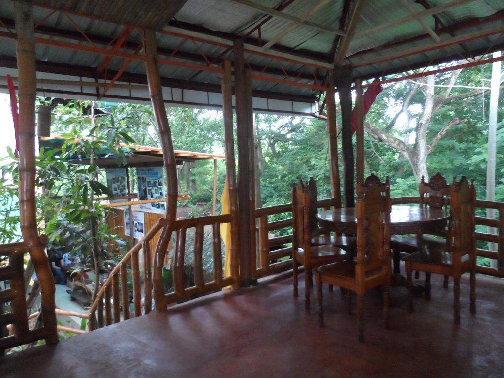 Victoria Guest House And Cottages Puerto Princesa Ngoại thất bức ảnh