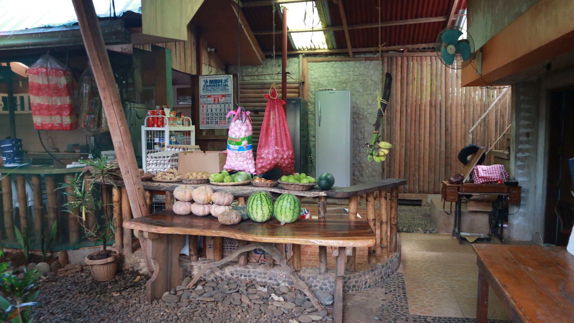 Victoria Guest House And Cottages Puerto Princesa Ngoại thất bức ảnh